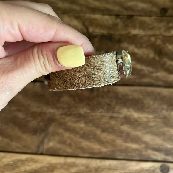 Pull string bracelet - Picture 2 of 3